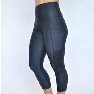 Zyia Camo Mesh Leggings Black Side Pockets